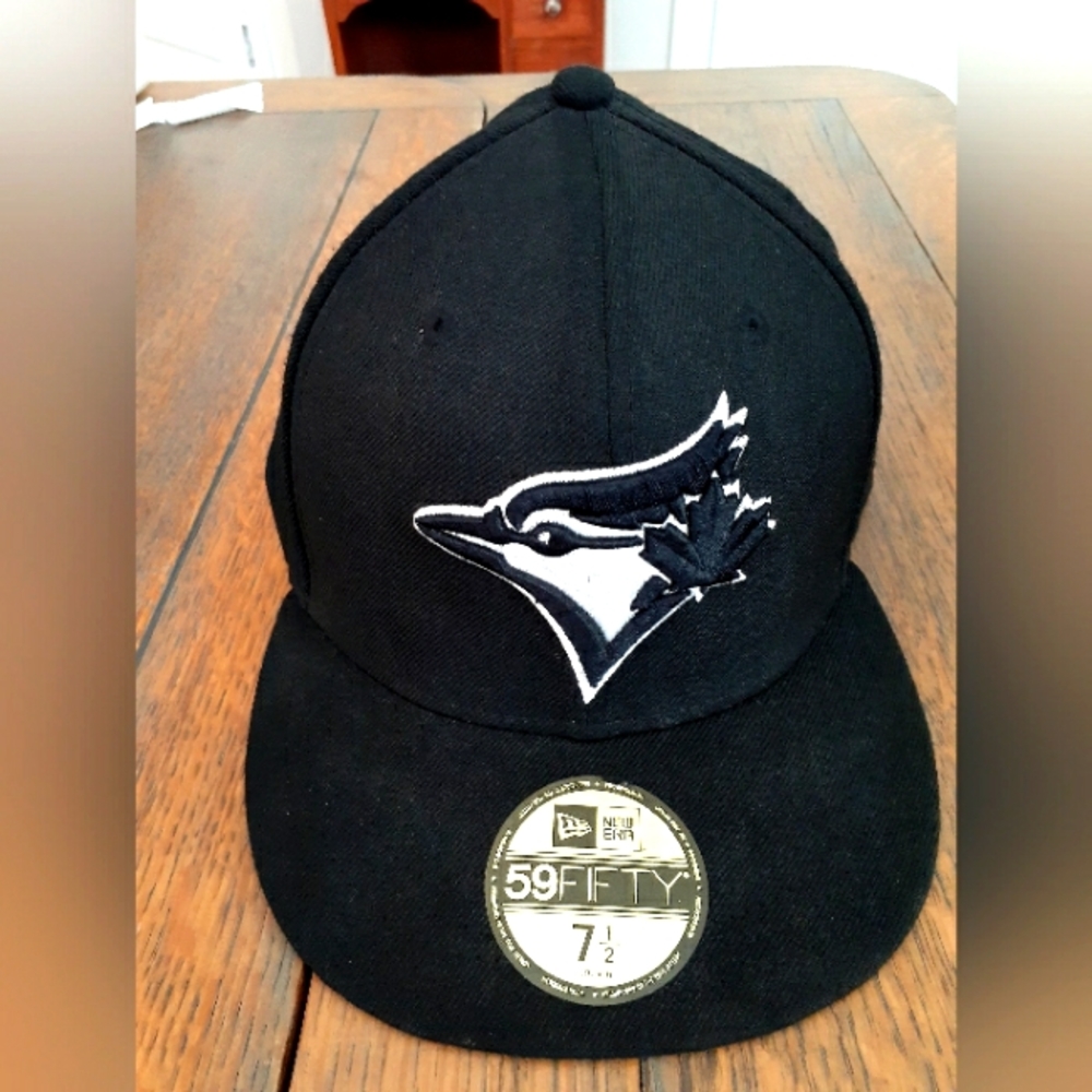 Toronto Jays Hat/Cap, Black and White